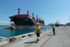 linesmen-lifejackets-600x450