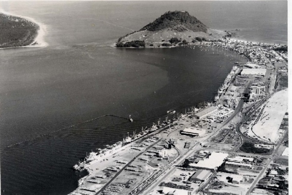 A view of the Mount wharves in 1968.
