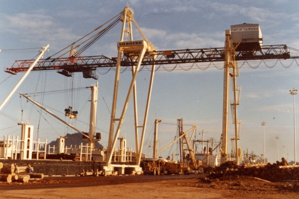 First crane. A heavy lift multi-purpose gantry crane was installed at a cost of $3.9 million. It became operational in September 1979 and was in operation until November 2016 when it was finally decommissioned.