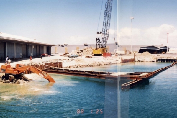 Berth #1. The Mount wharf was extended at the northern end in 1988. Today, this berth is used mainly for cruise and kiwifruit vessels with some additional vessels taking on general cargo, mainly for trade to the Pacific Islands.