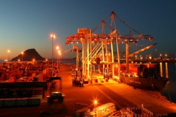 Three cranes. By 2004, the Port had three Liebherr multi-purpose gantry cranes, seen here operating at night.